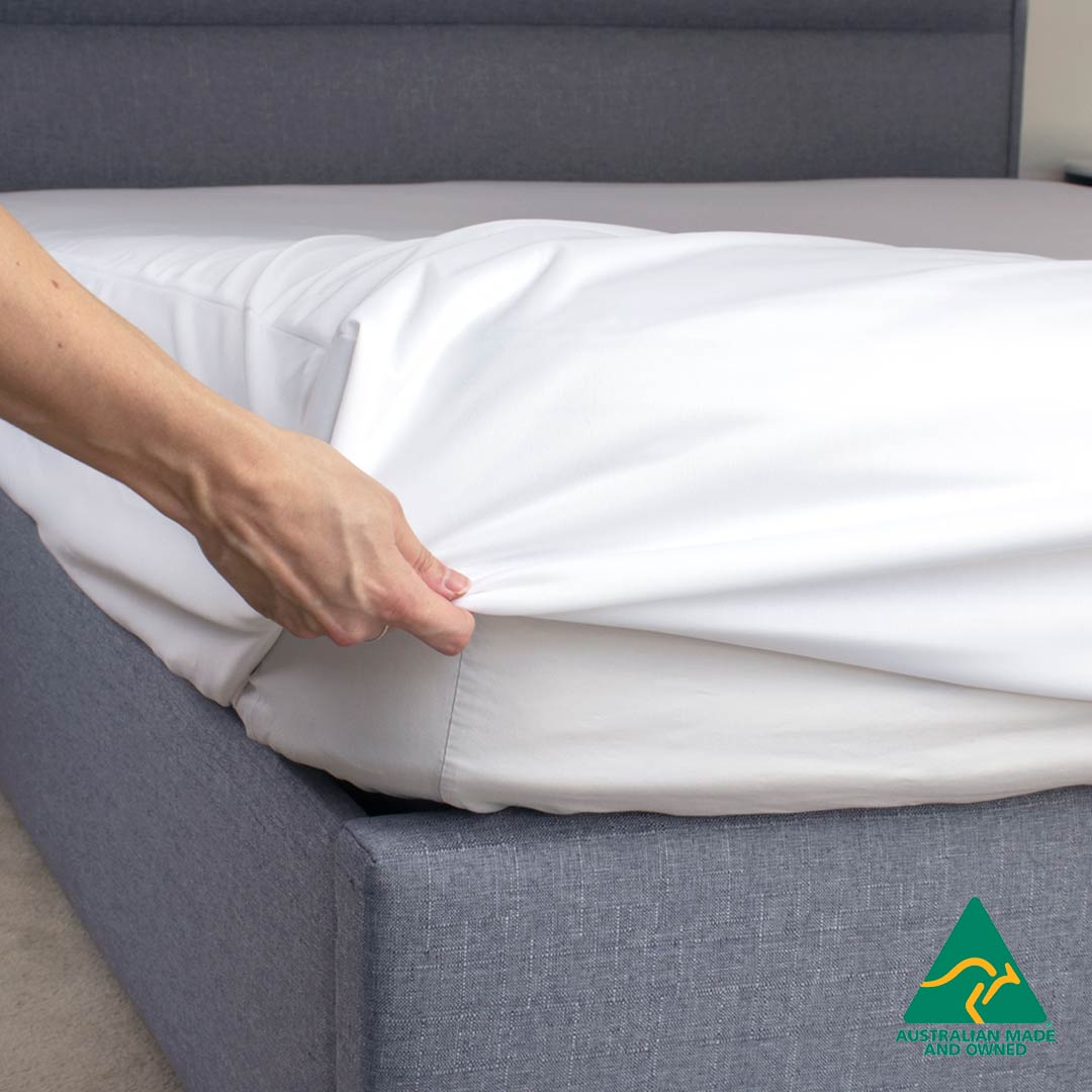 Minappi Fitted Sheet Mattress Protector   Custom Made Waterproof White