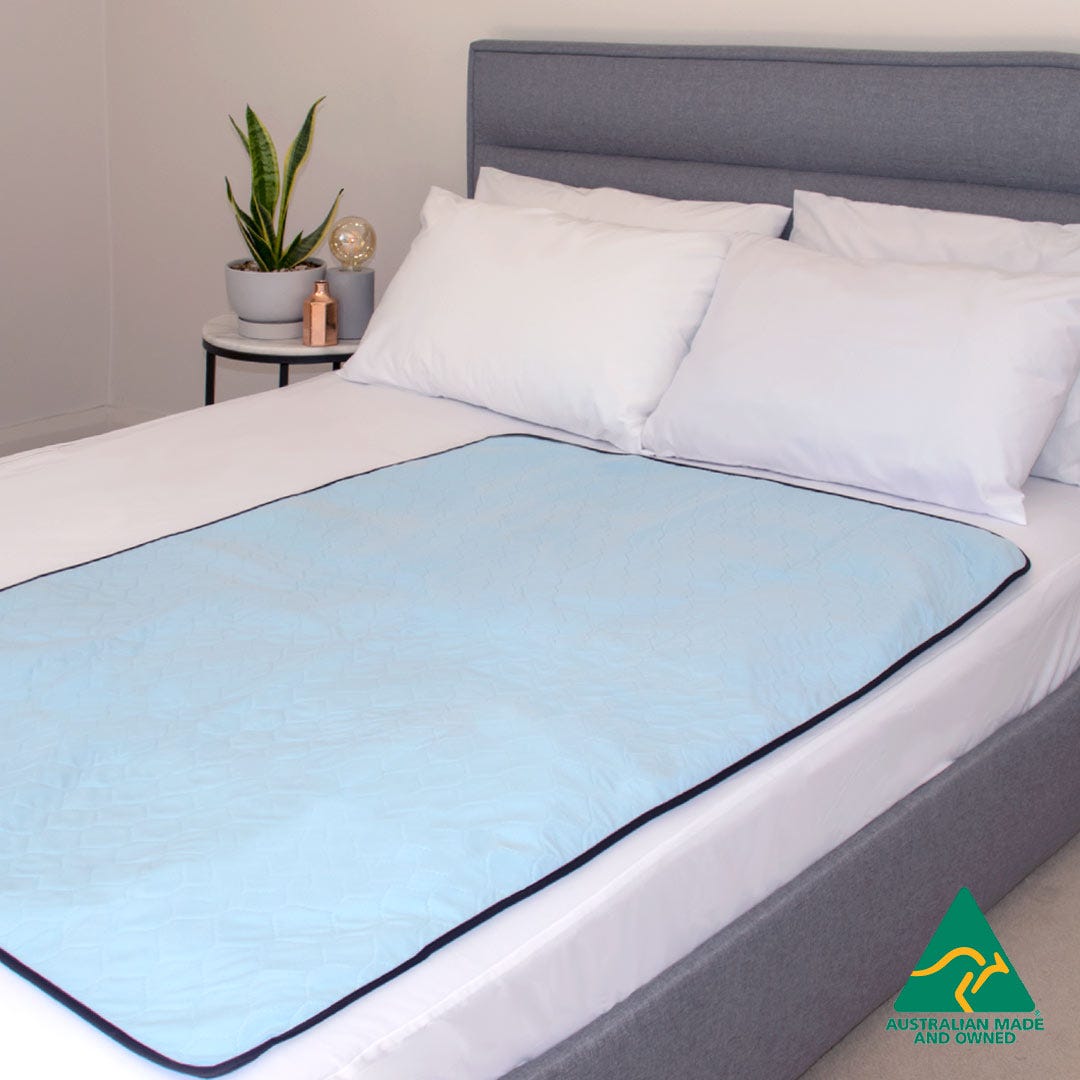 Minappi Absorbent Bed Pad Double Bed 130x90cm 2500ml Waterproof Light Blue