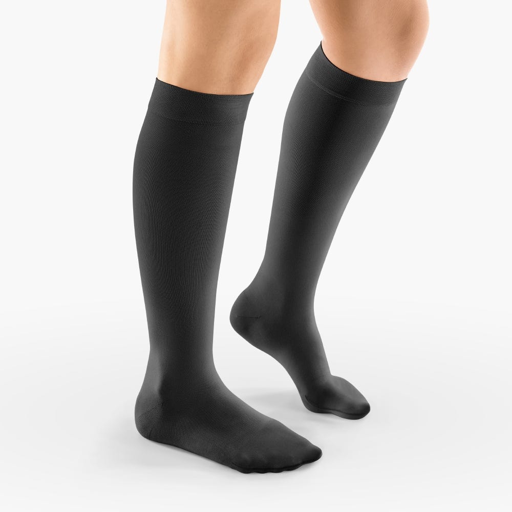 Venosan 4001 Stocking Ad Medium Ankle 23 26cm 18 21 Hg Below Knee Black