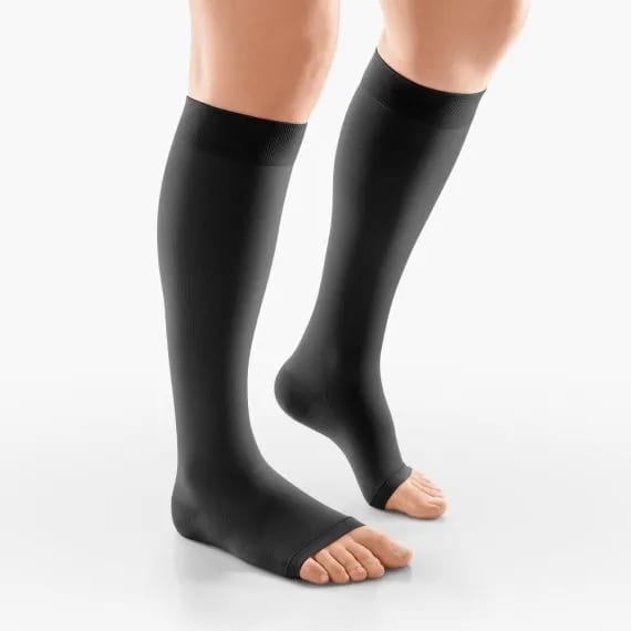 Venosan 4002 Stocking Ad Medium Ankle 23 26cm 25 32 Hg Below Knee Black