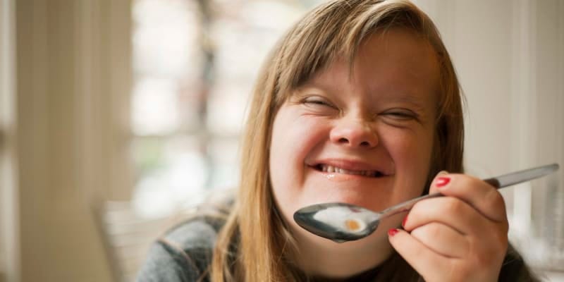 Girl eating breakfast